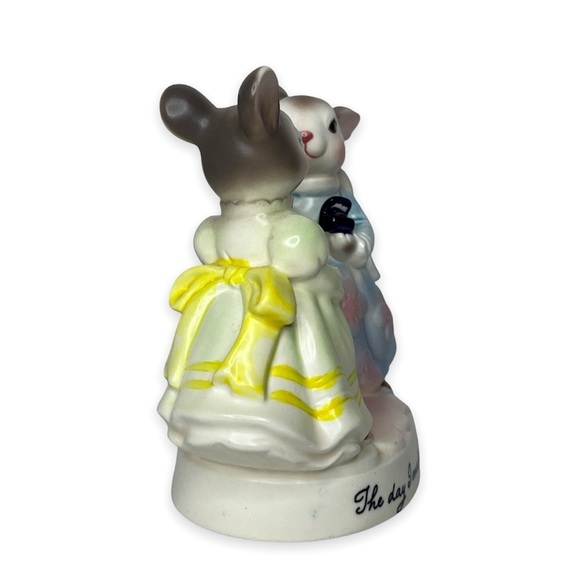 Bunny Mouse Precious Moments Avon‎ President's Club Figurine Vintage 1980 - Picture 5 of 8